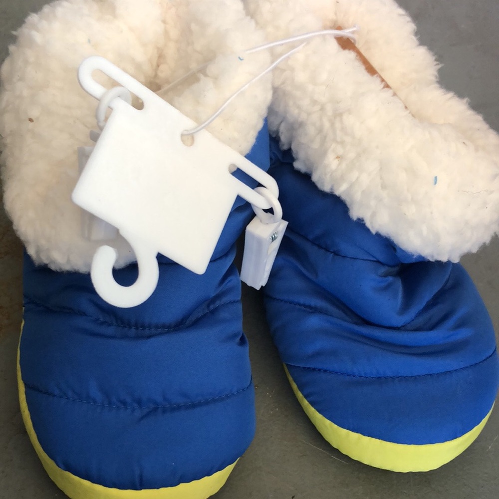 Suprize by stride rite toddler boys bootie slipper